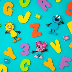 Set Personaje Cookie Monster + 2 cubos luz azul de Glopals