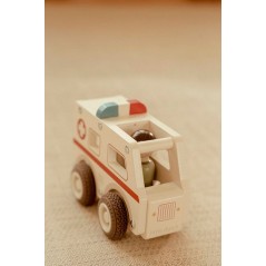 Ambulancia FSC Little Dutch en lacombainfantil.com