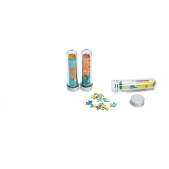 Mini puzzles de viaje de Hape en tubos transparentes con piezas sueltas y tapones de rosca metálicos sobre fondo blanco.
