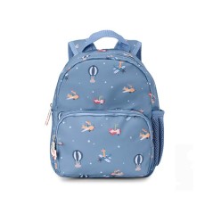 Mochila infantil pequeña de color azul con estampados de animales en aviones y globos, con asas acolchadas y bolsillo