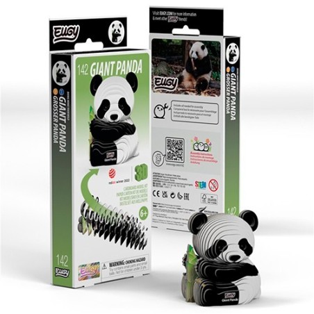 Kit de modelismo en cartón 3D del Oso Panda número 142 de Eugy, mostrando la figura montada en blanco y negro con hojas de bambú