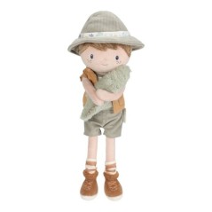 Muñeco de tela blanda Jim Explorador vestida de safari sosteniendo un pequeño cocodrilo verde de peluche de Little Dutch