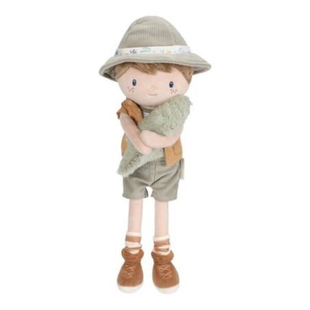 Muñeco de tela blanda Jim Explorador vestida de safari sosteniendo un pequeño cocodrilo verde de peluche de Little Dutch